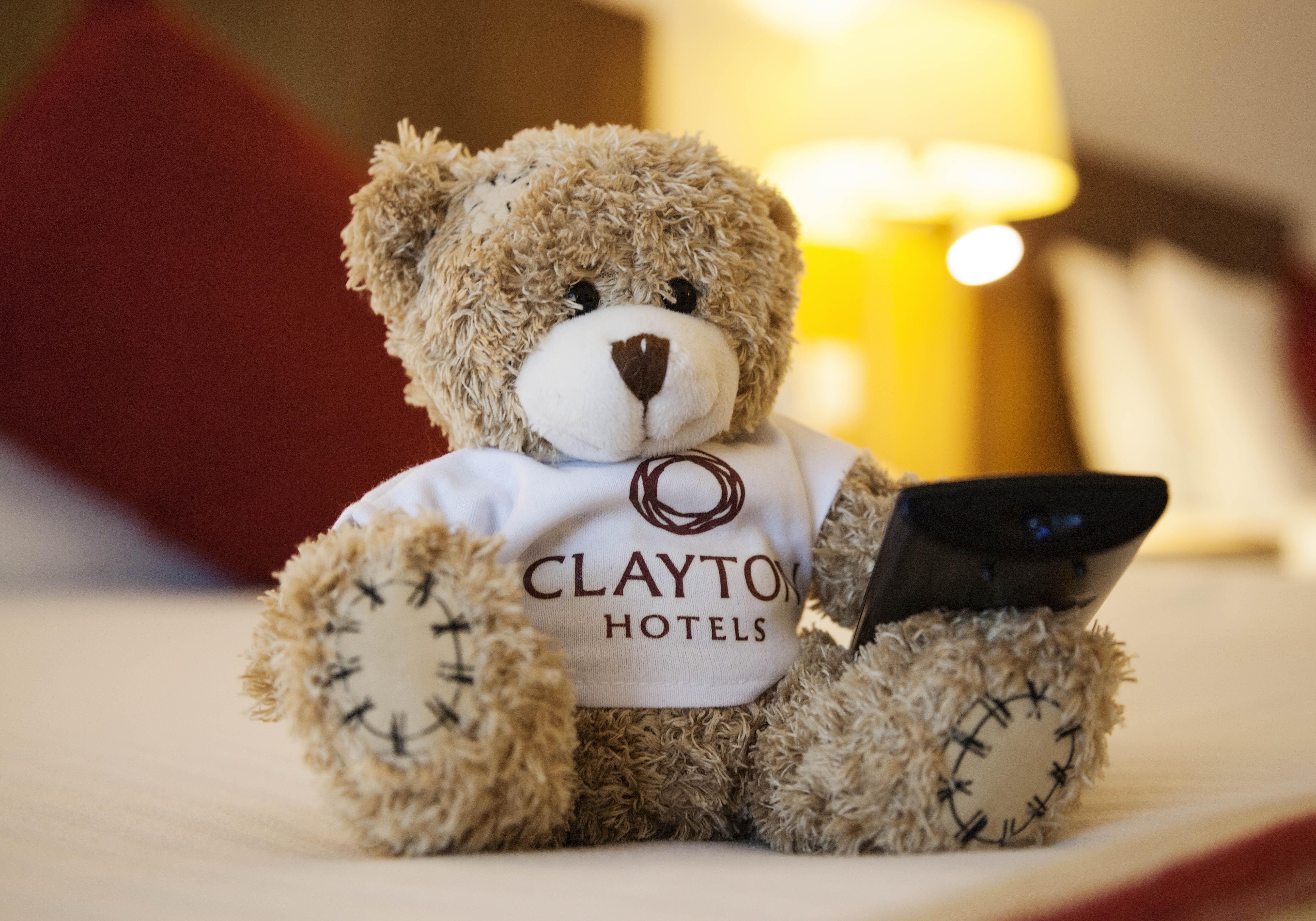 Clayton Hotel Cardiff Lane Dublin Eksteriør bilde